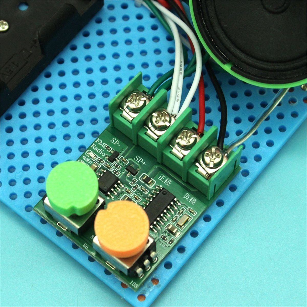 (A99Z) Kit de Radio FM Retro D - Diy Electronics Projects For Students reseña y precio